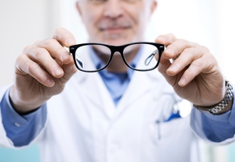 Подбор очков с астигматическими линзами